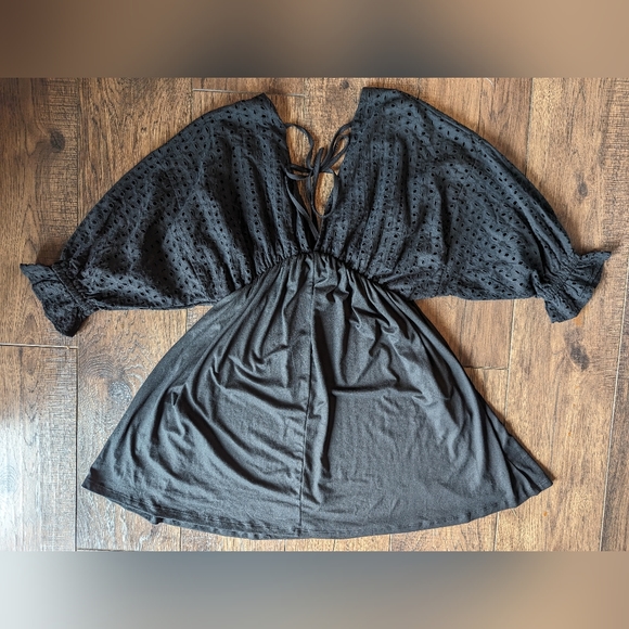 New! NINEXIS Size S Deep Front & Back V Toe Back Bohemian Mini Crochet Coverup - Picture 12 of 16